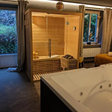 La - & Sauna Avec Parking